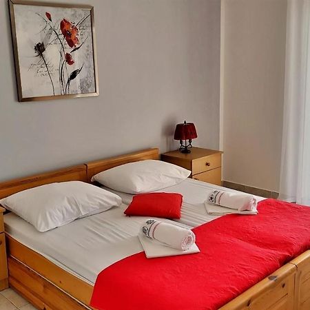 Apartments Mandalinic โอมิช ภายนอก รูปภาพ