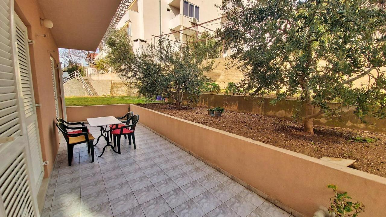 Apartments Mandalinic โอมิช ภายนอก รูปภาพ